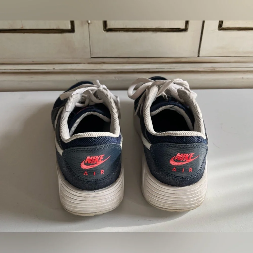 Nike women running